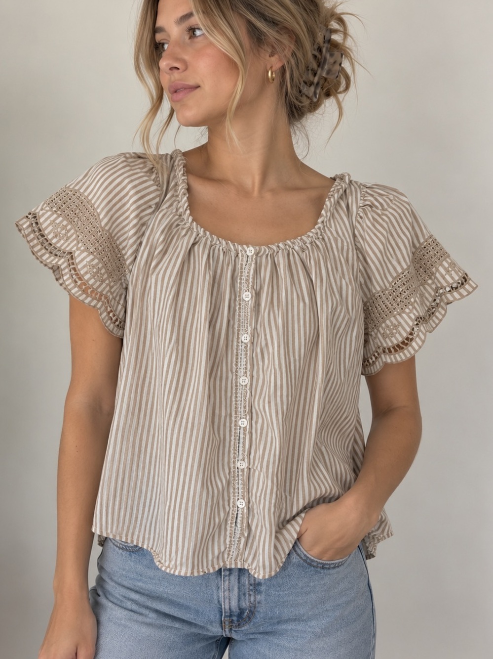 Belle Isle by Torrid Striped Boho Top Beige White Cream Lace Trim Flutter Sleeve